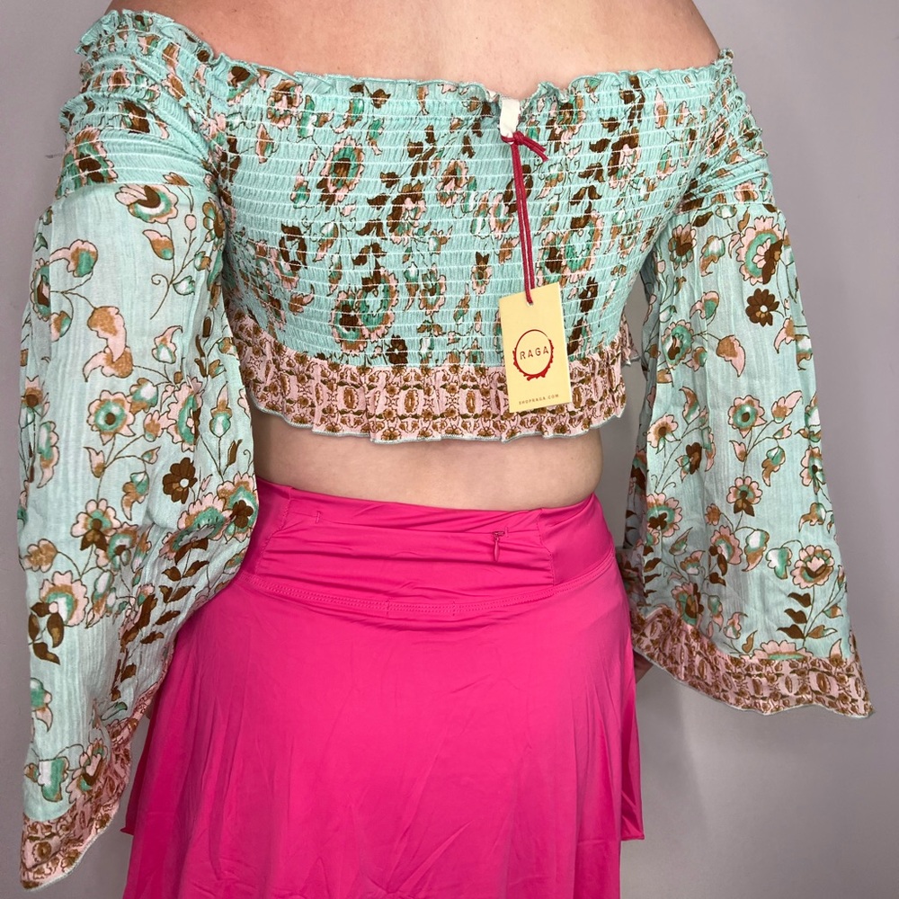 Anthropologie RAGA Shirred Bell Sleeve Crop Top New With Tags Size Small - Picture 7 of 13